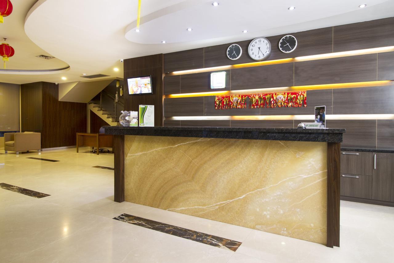 Hotel Reddoorz Near Roxy Dżakarta Zewnętrze zdjęcie